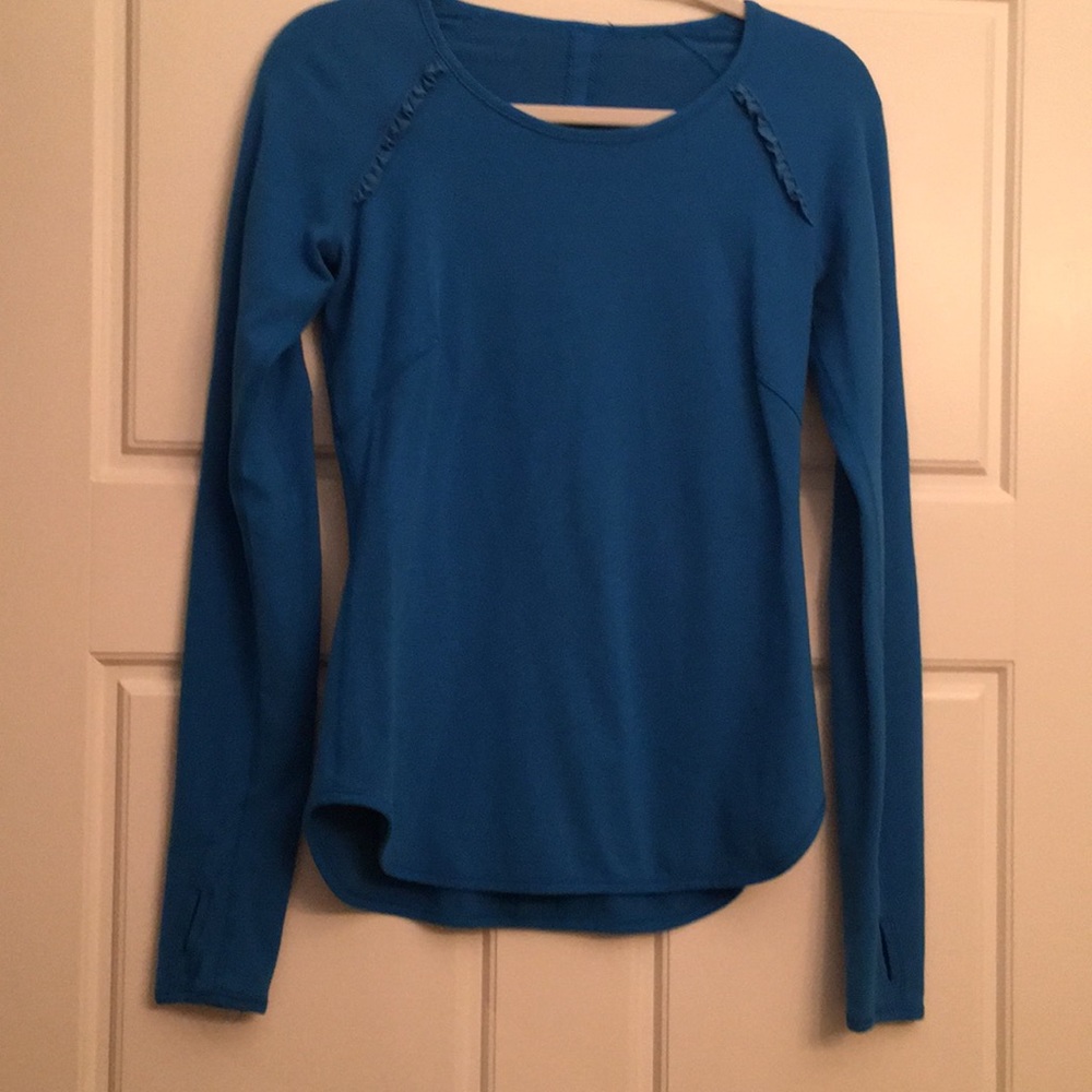 Lululemon fitted top
